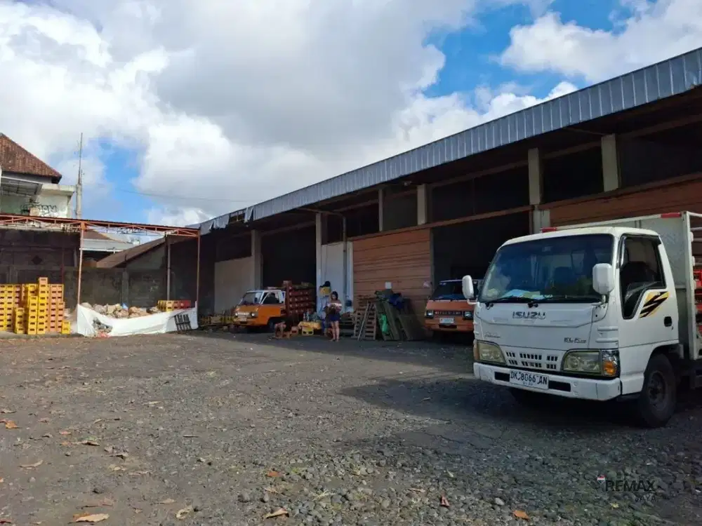 Tanah 26 Are Bonus Gudang Dijual, di Area Zona Komersil, Gianyar