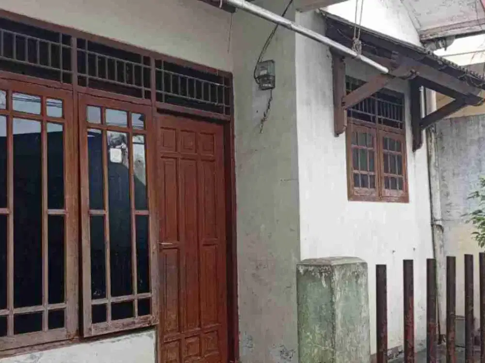 Rumah kontrakan dekat bonbin ragunan dekat masjid