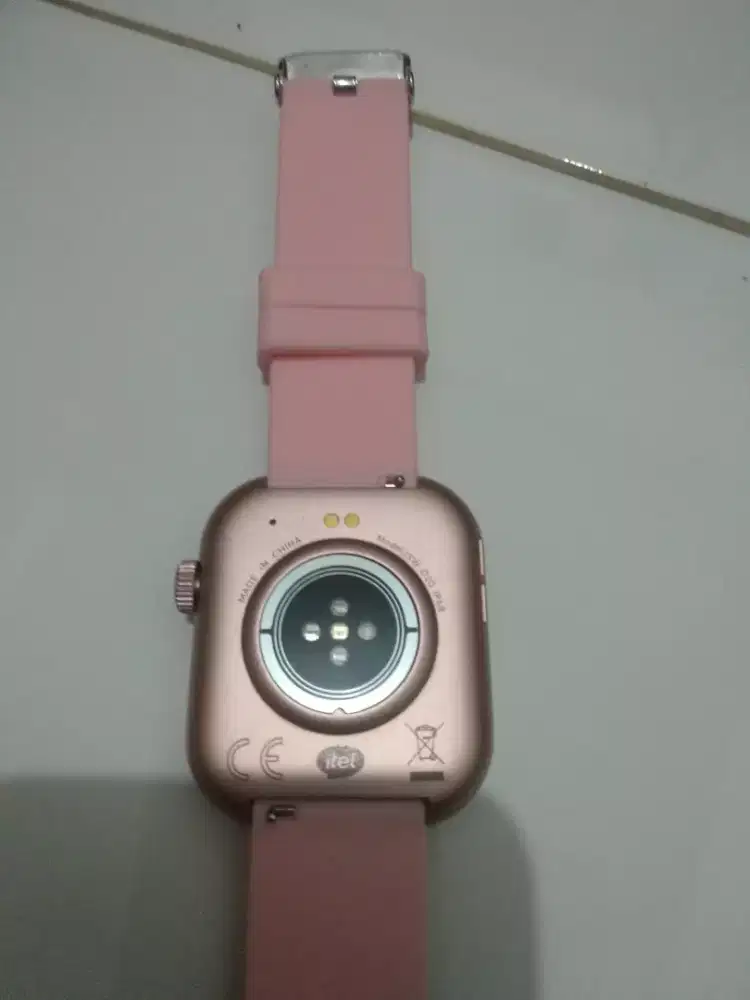 Smartwatch itel 020 second kondisi normal