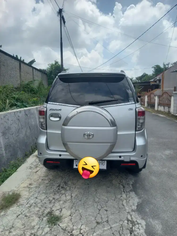 Rush S MT 2010 akhir  pemakaian 2011