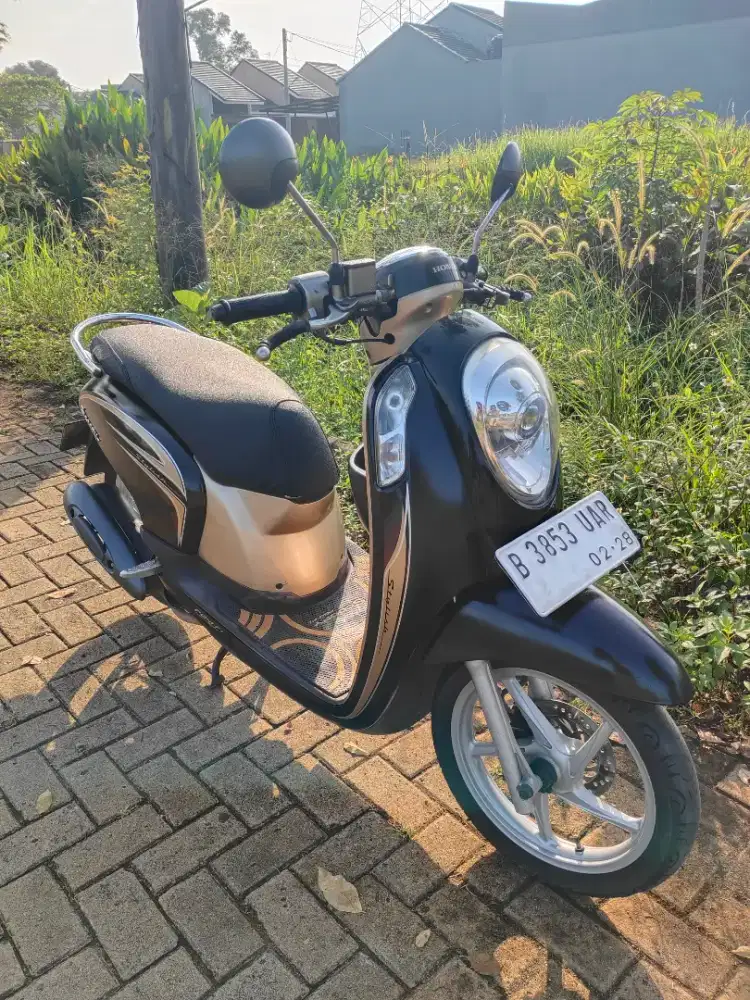 Honda Scoopy PGM Fi (2013) Pajak Hidup & Lengkap