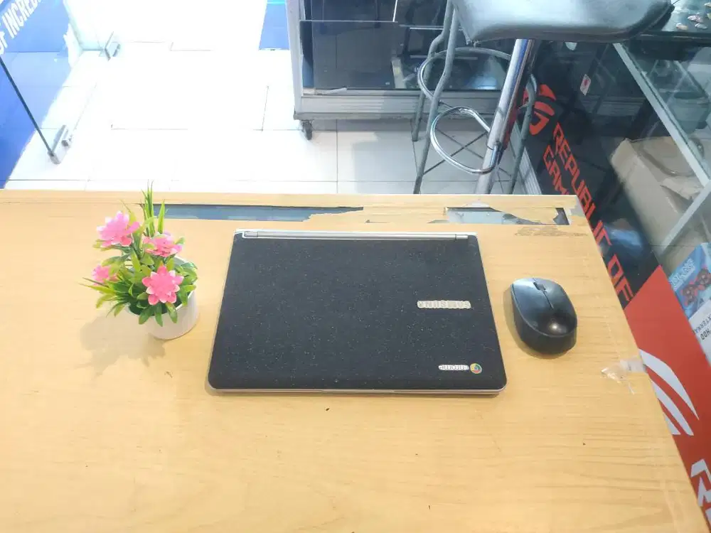 TINGGAL PAKE NOTEBOOK SAMSUNG CHROMEBOOK XE303C12 EXYNOS 5250 RAM 2GB