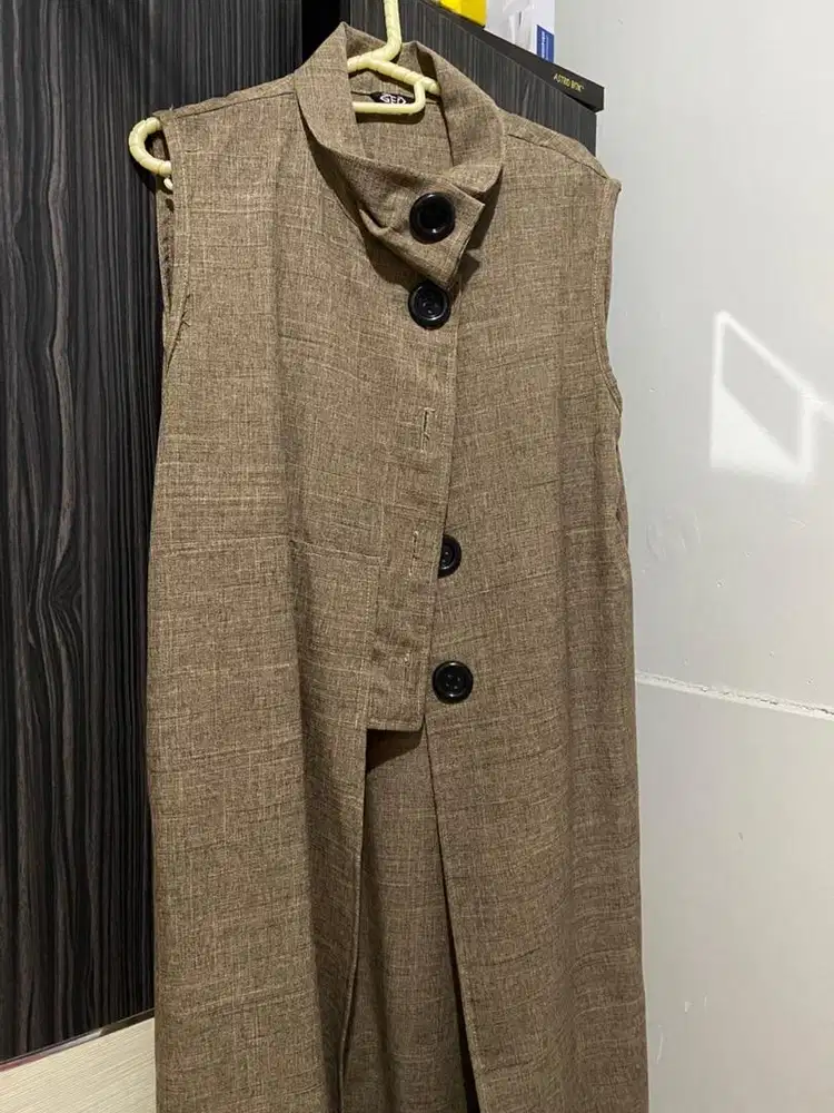 Outer warna coklat muda