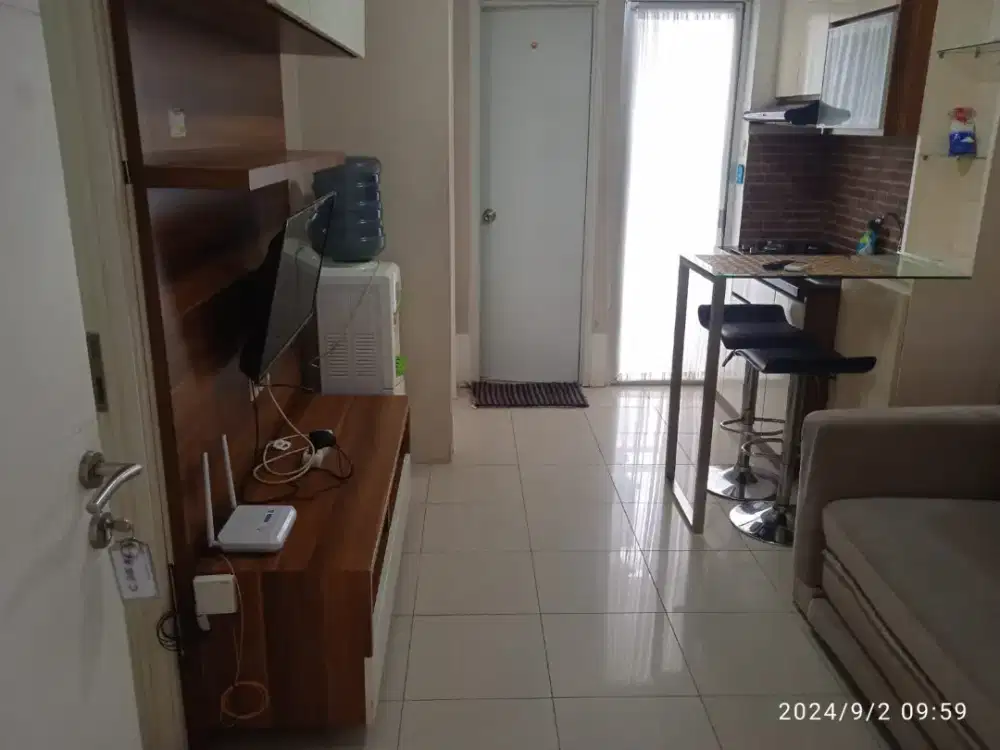 DISEWAKAN CEPAT DAN MURAH UNIT APARTMENT BASSURA 2 KAMAR DIATAS MALL