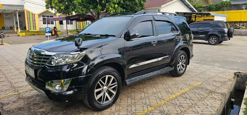 TOYOTA FORTUNER Type G Tahun 2012 A/T  FTZ