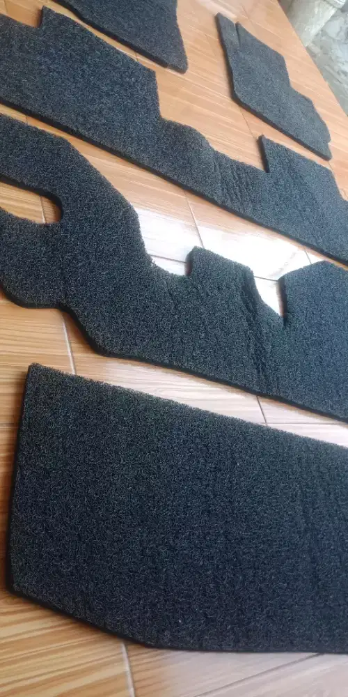 Karpet cacing pakean mobil expander