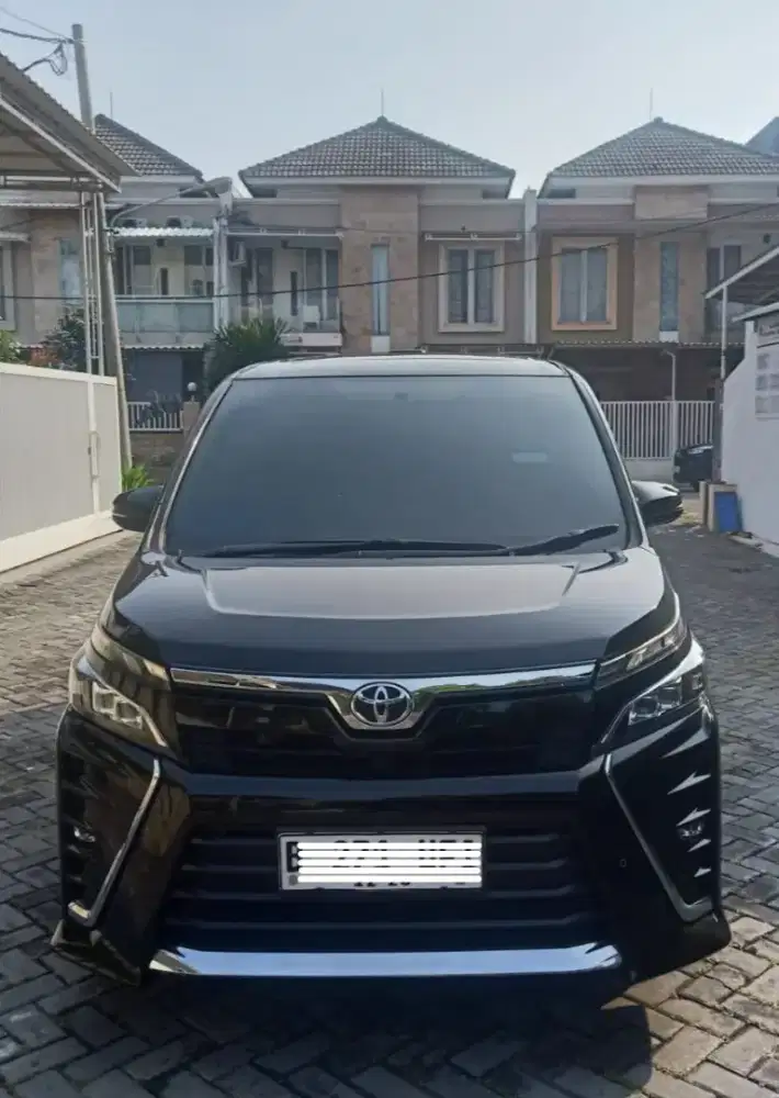 Toyota Voxy 2.0 At 2018 (Termurah)