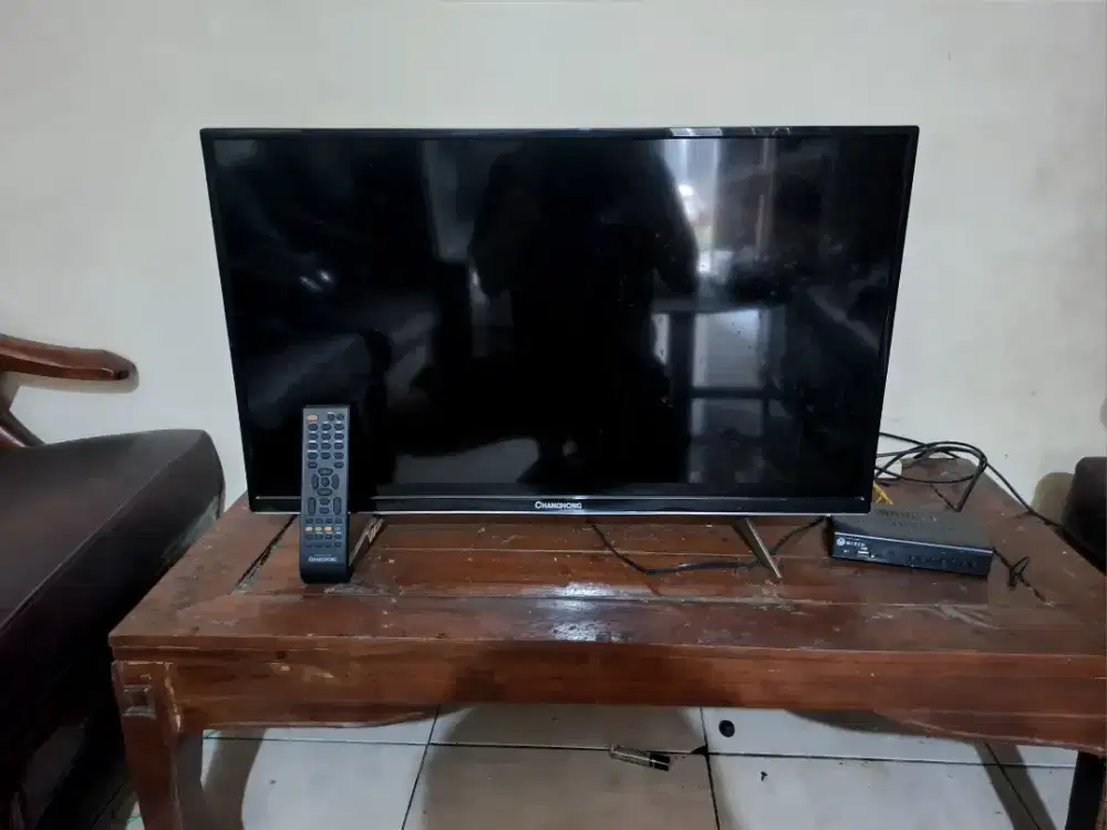 Jual tv changhong 32 inc lancar gambar suara masih monolog