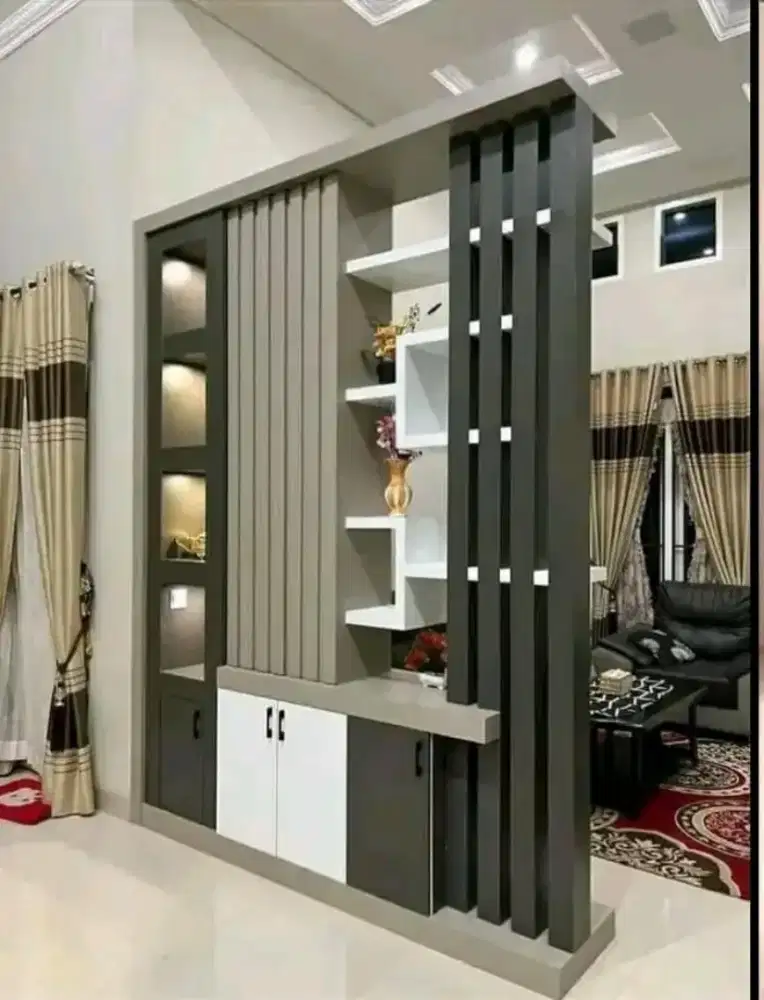 Rak penyekat ruangan