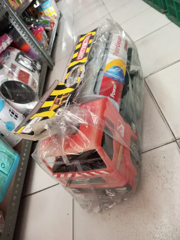 Mainan Anak Truk Tangki