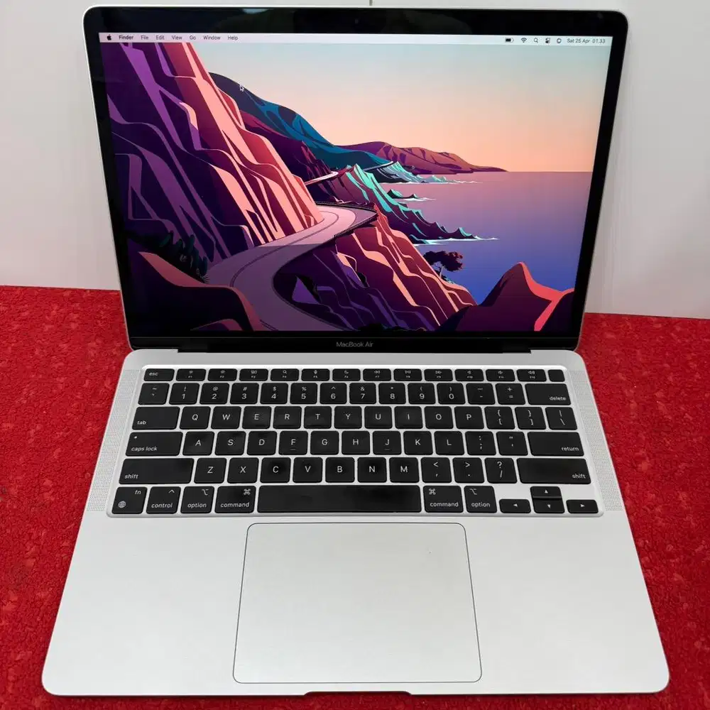 Macbook Air 13 inch, M1 2020 Silver Chip Apple M1