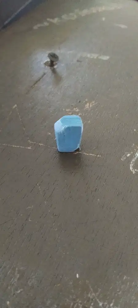 penghapus warna biru