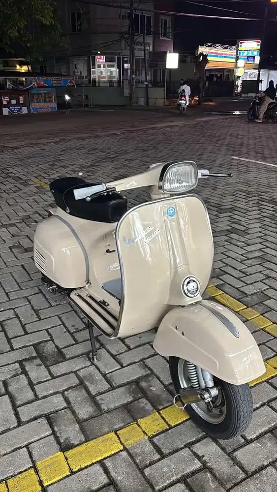 VESPA SPRINT 150cc tahun 1977