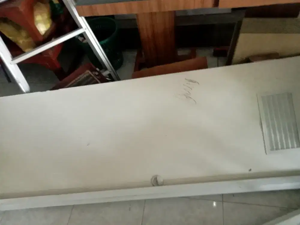 Pintu kamar mandi kondisi layak pakai