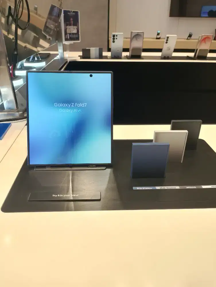 Handphone Samsung ZFOLD7 - cicilan by homecredit