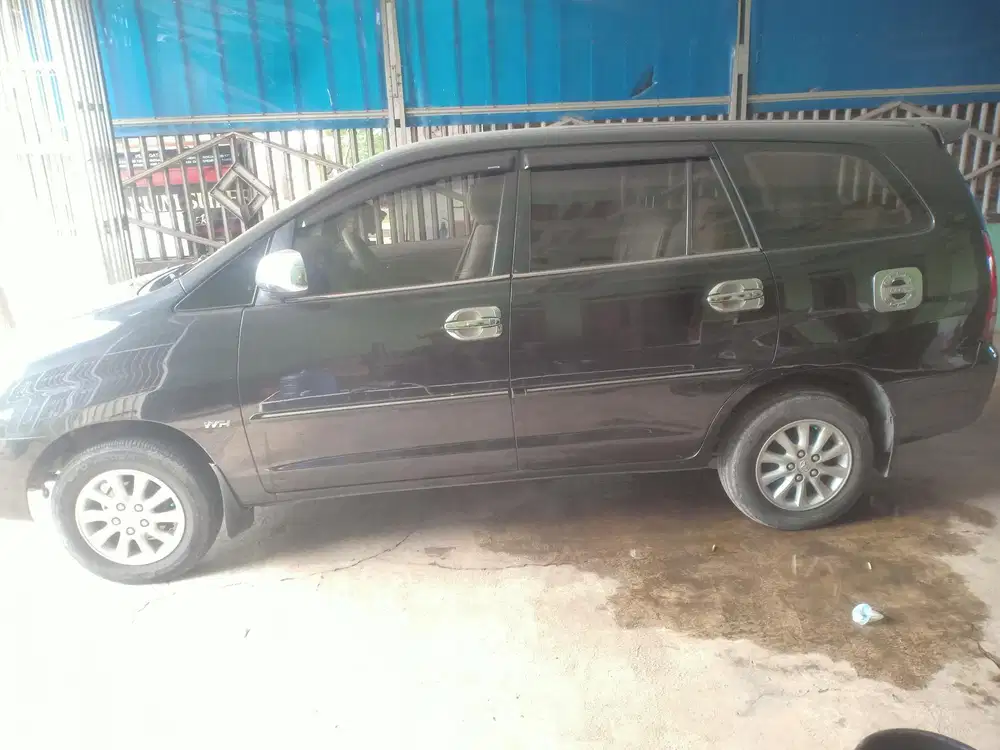 Toyota Kijang Innova 2005 Bensin