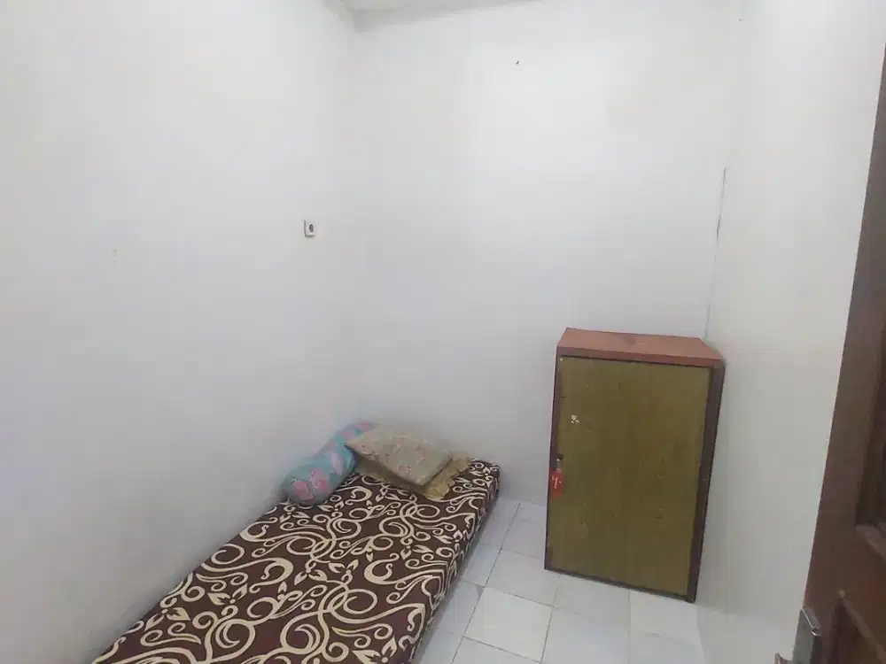 Kost Kosan Cowo Bersih dan Rapih di Lokasi Strategis dekat Mall Pondok Indah