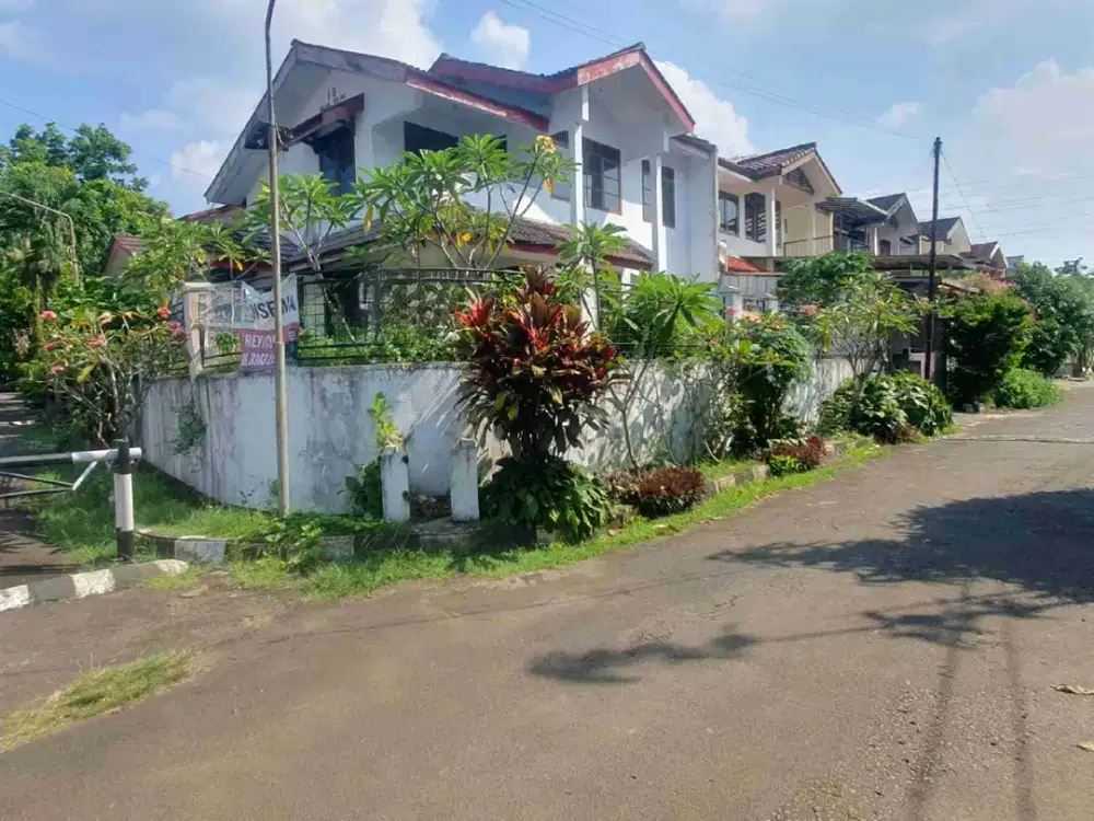 Dri sewa rumah Hook di BSI