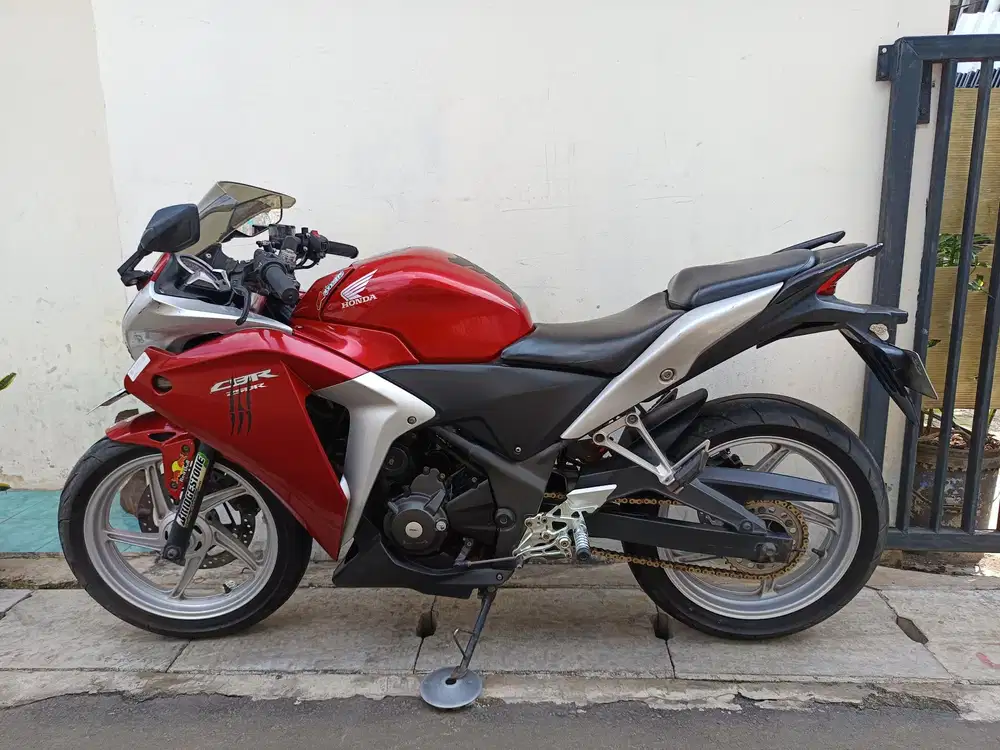 Cbr 250cc 2012 mulus lengkap siap pakai