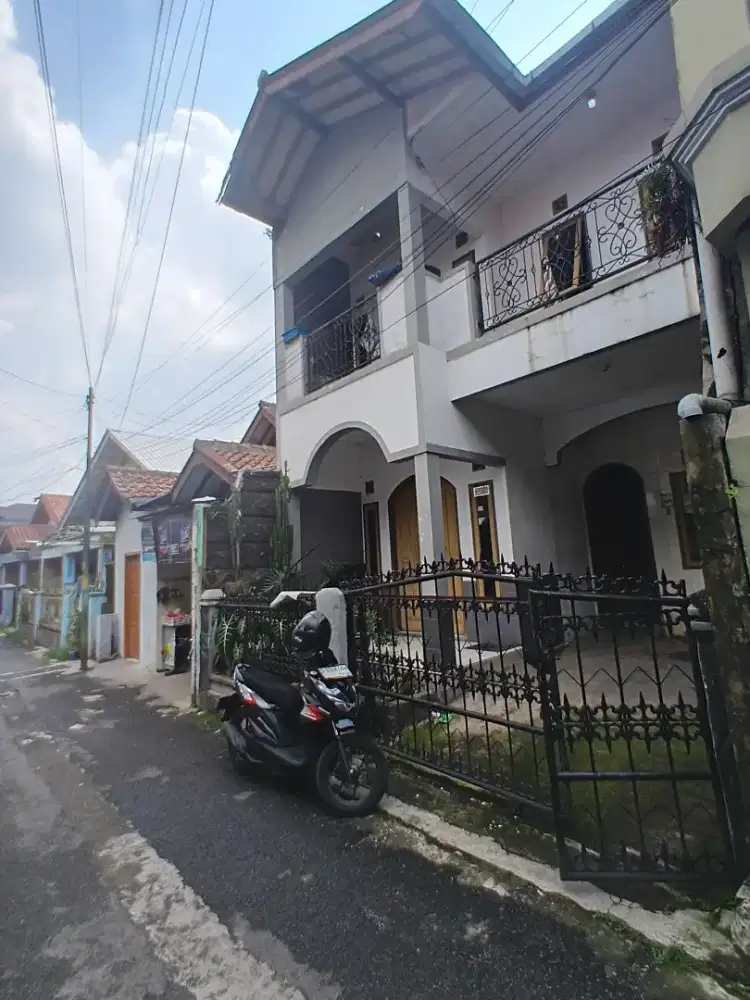 JUAL CEPAT RUMAH KOMPLEK CIBERUM BANDUNG DEKAT PASAR ANDIR
