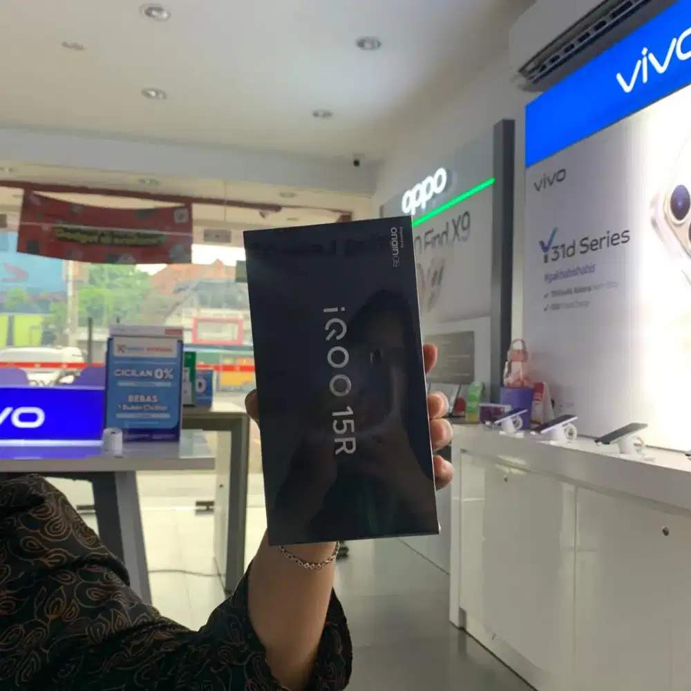 iqoo 15R stok terbatas - kredit 0% cukup ktp saja