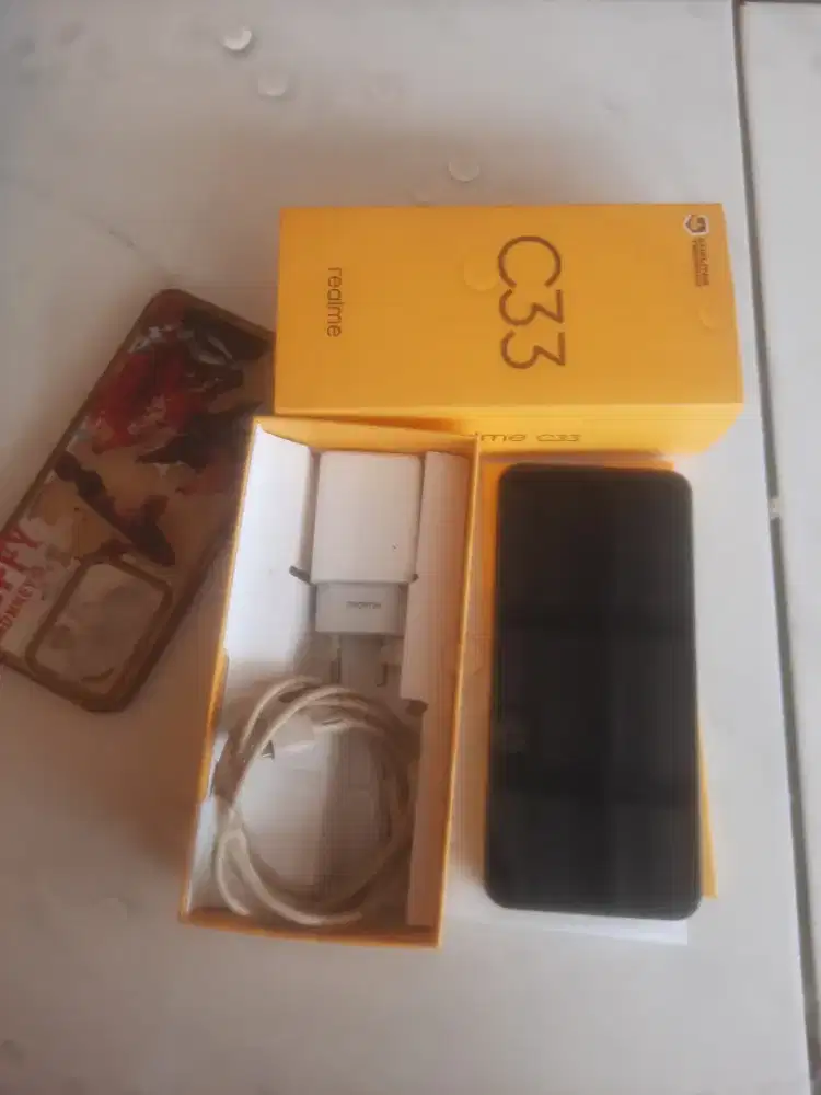 Realme c33 4/64 fullset