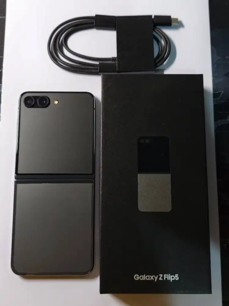 Dijual Samsung Galaxy Flip 5 ori second