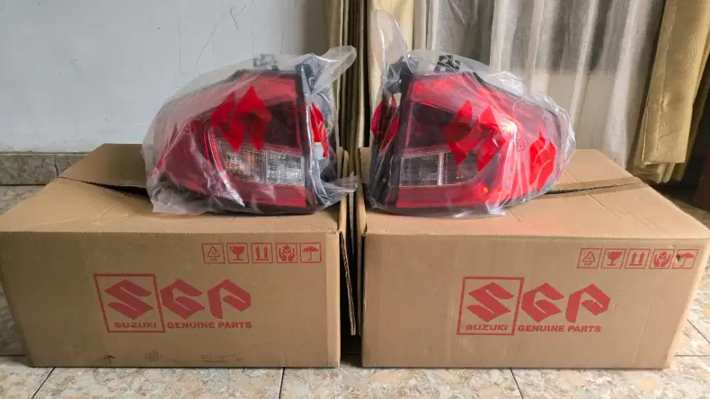 Lampu Belakang Assy Suzuki XL7 Zeta dan Suzuki Ertiga GL.