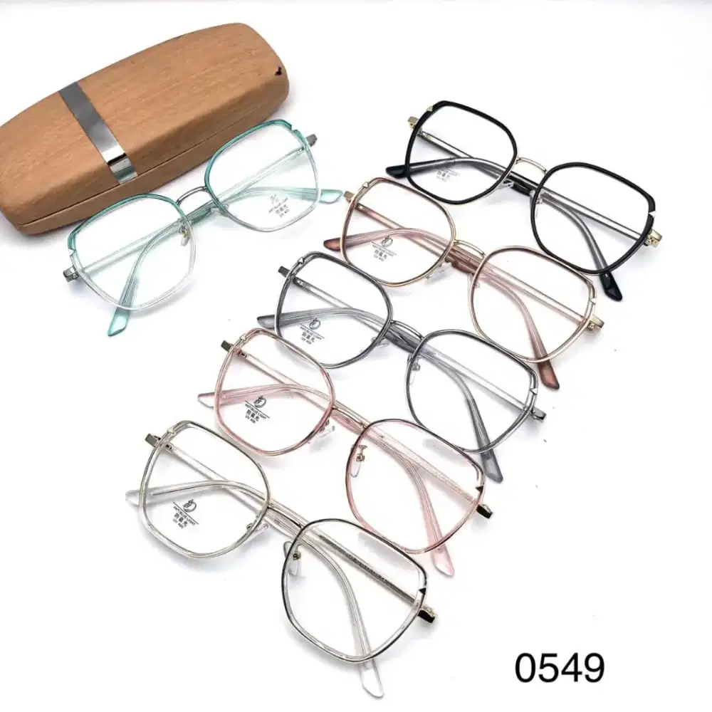 Kacamata minus plus cylindris