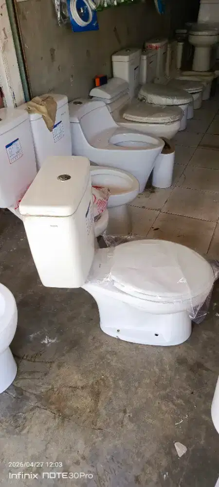 Closet duduk toto cw 516 tombol atas siap pakai