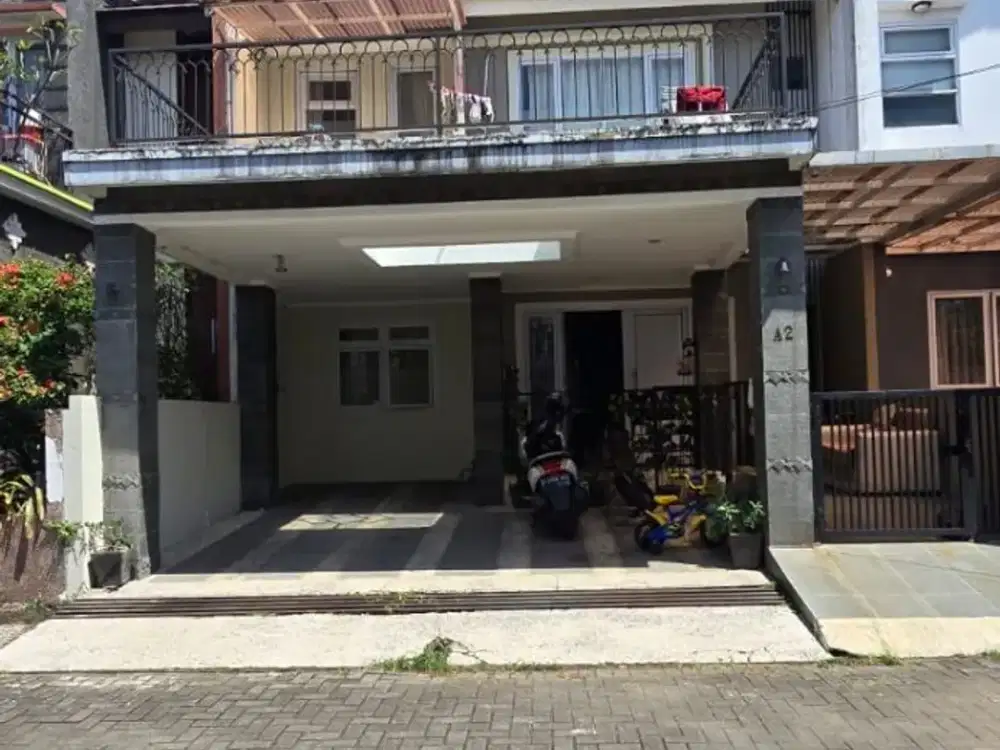 DIJUAL RUMAH TERAWAT DI KOMPLEK ANTAPANI KOTA BANDUNG