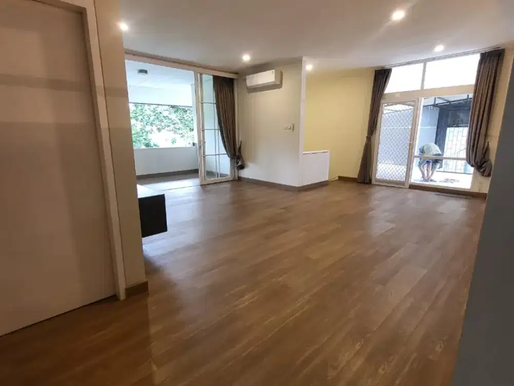 Rumah Mewah Asri di Permata Hijau – LT 420m², Full Furnished, Taman Luas & Rooftop BBQ