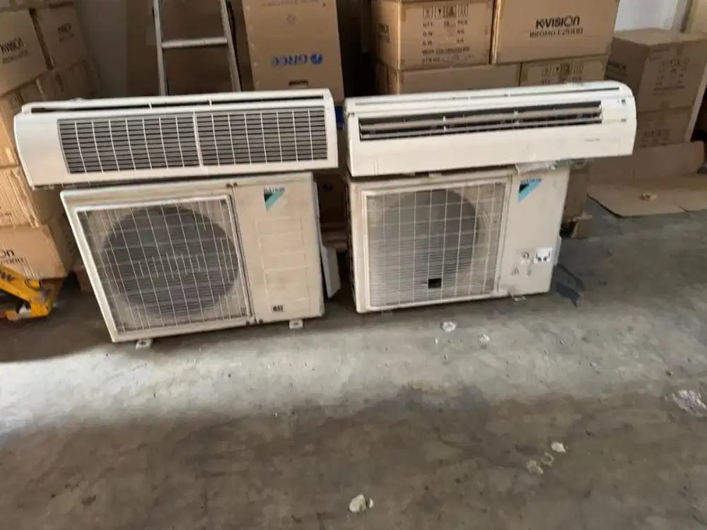 Menerima AC bekas atau rusak