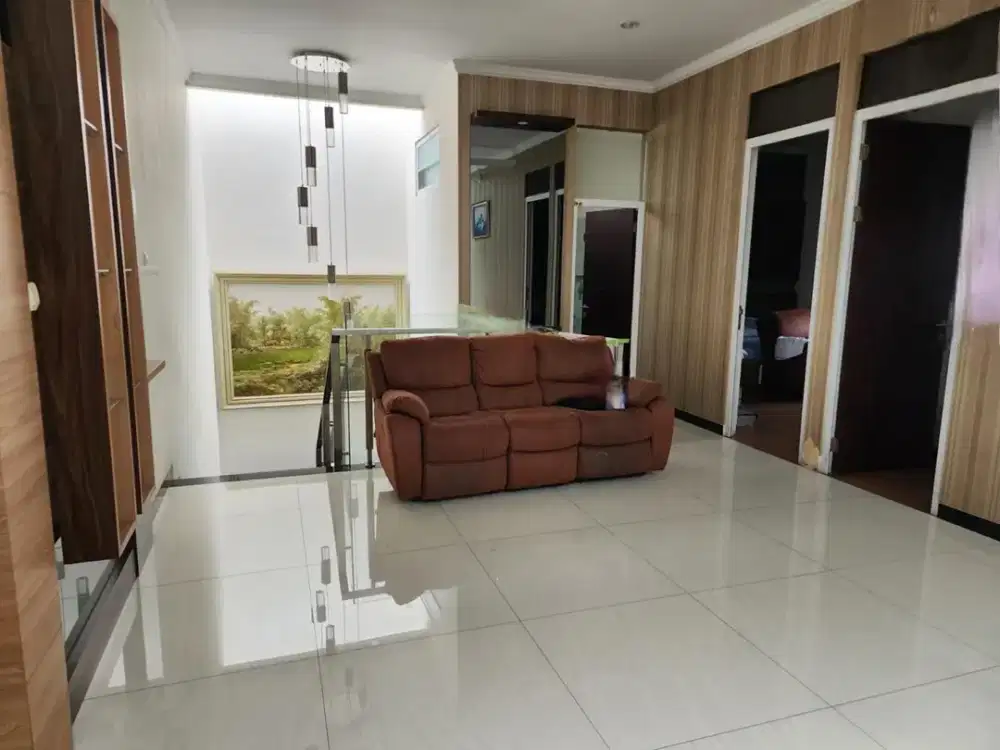 Dijual Rumah Full Furniture & Furnished di Taman Kopo Indah Bandung