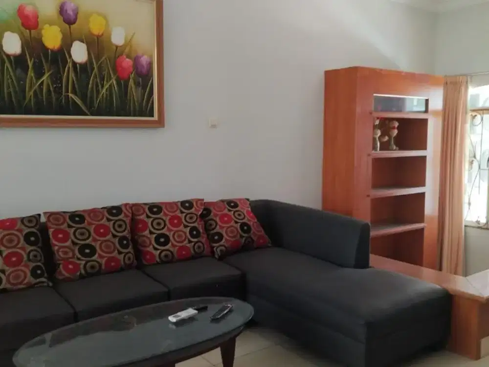 Disewakan Rumah Townhouse Full Furnish Dalam Cluster Bukit gading mediterania Kelapa Gading Jakarta UTara