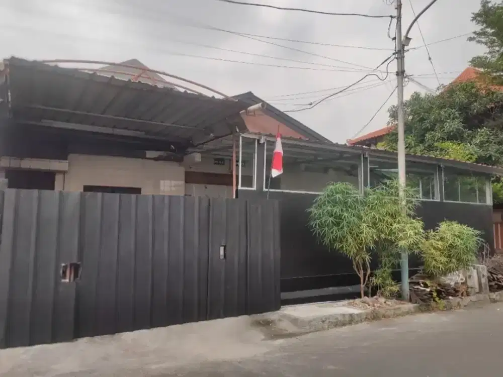 Rumah hoek Kayu Putih Utara 231m 1,5 lantai, jalan 2 mobil, strategis dan murah