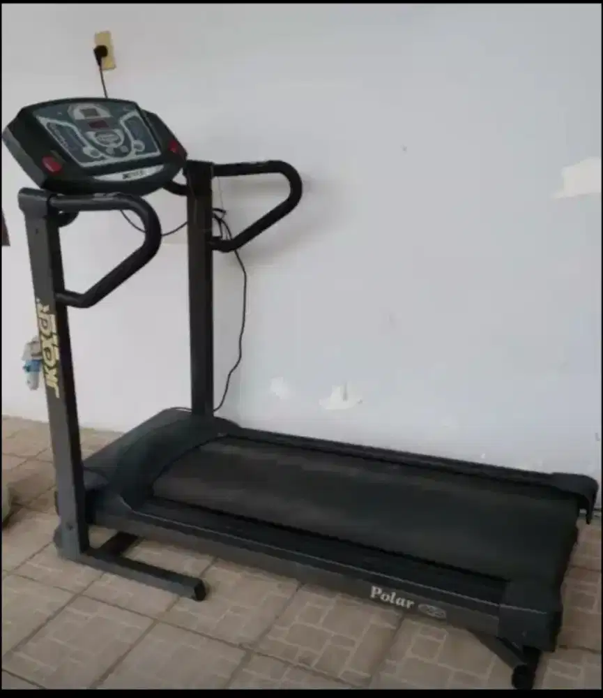 Treatmill elektrik merk JK Exer ekonomis berfungsi normal