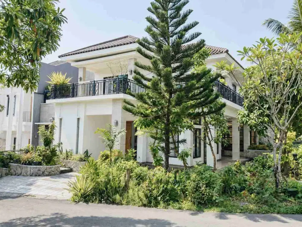 Rumah Semi Furnished Posisi Hook di Sentul City Bogor