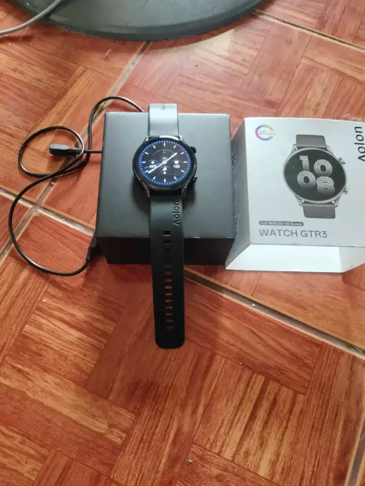 Jam tangan aolon,baru sebulan pakai