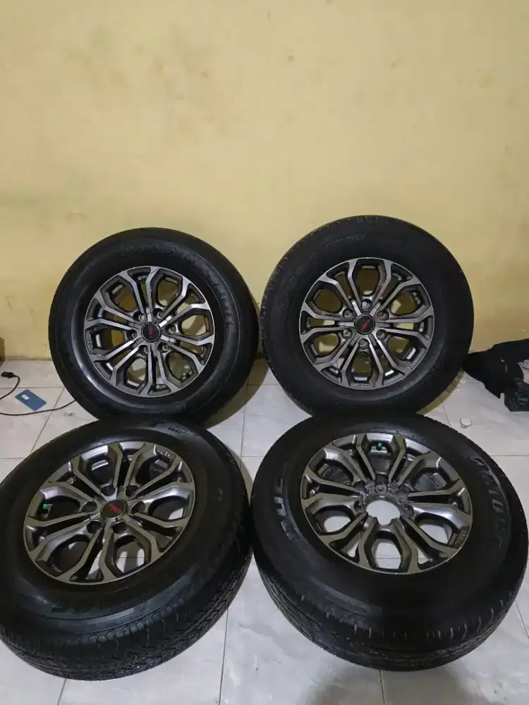 Velg original fortuner VNT 2015
