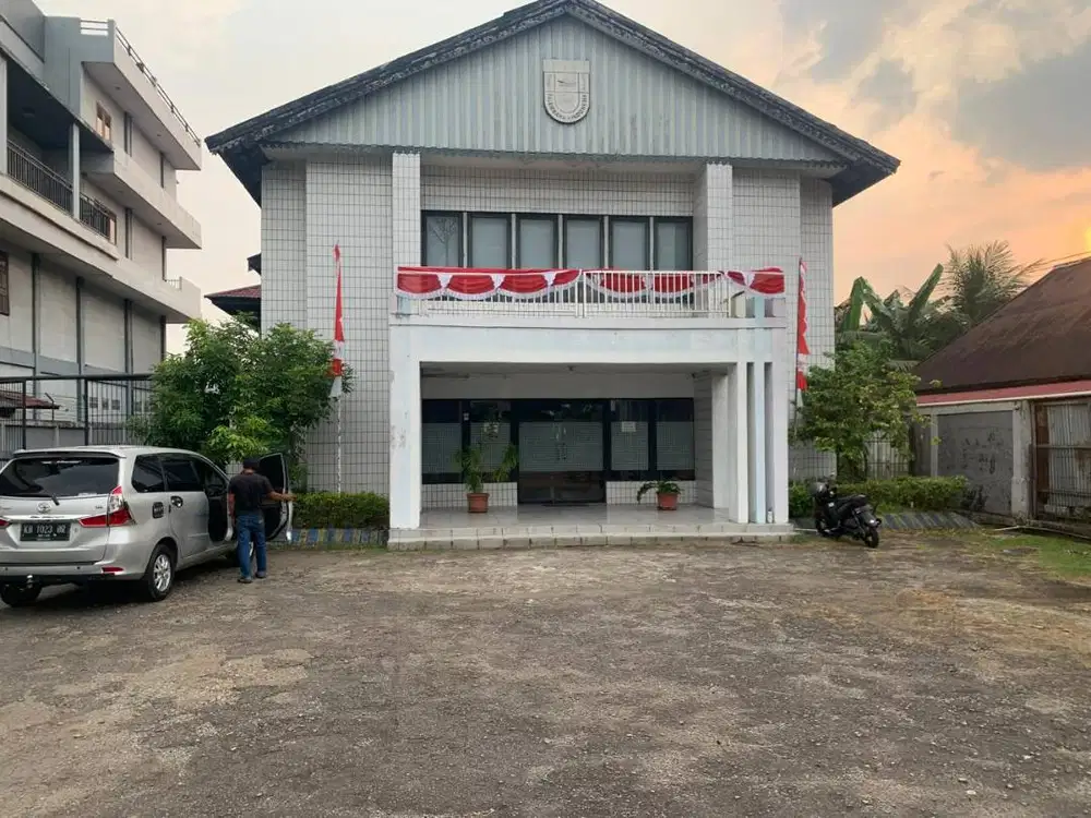 DISEWAKAN BANGUNAN KANTOR MILIK PT PUPUK SRIWIDJAJA PALEMBANG