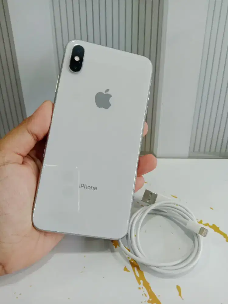 Iphone Xsmax 256gb
Wifi only, unit dan kabel
Hb 100%