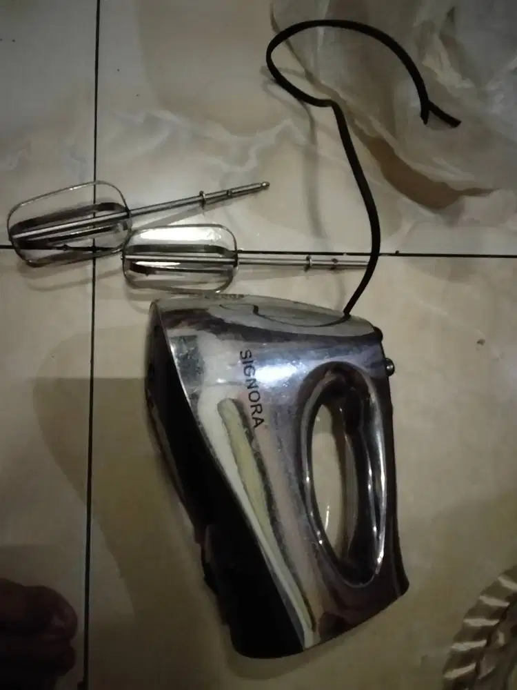 Handmixer by signora