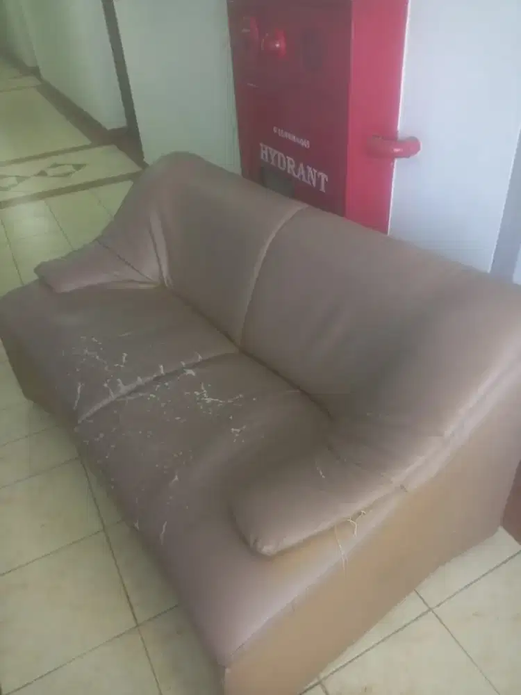 Sofa empuk siap pakai ya