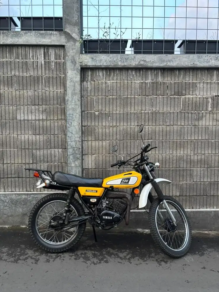 YAMAHA DT 100 Original FULL PAPER