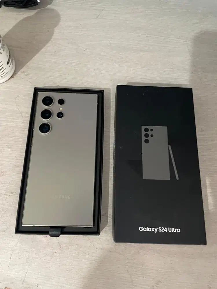 Samsung S24 Ultra 12/256gb Sein