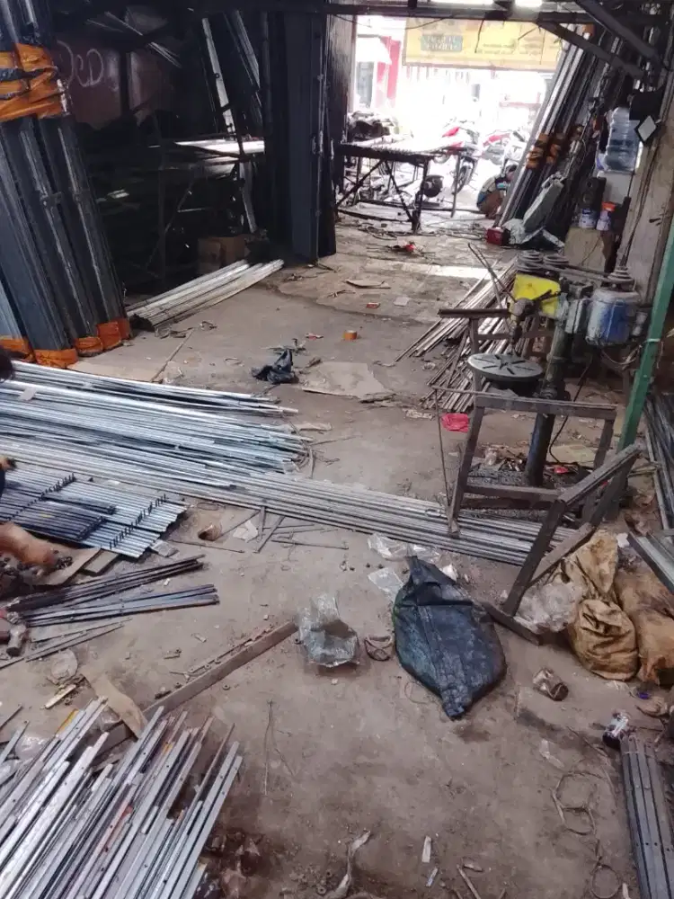 Rolling door folding gate