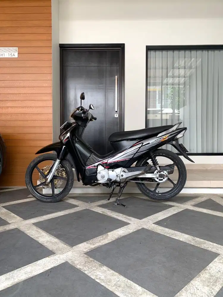 HONDA SUPRA X 125 2006 PAJAK ON, PLAT DKI, SRT LGKP, KUNCI 2, MSIN JOS
