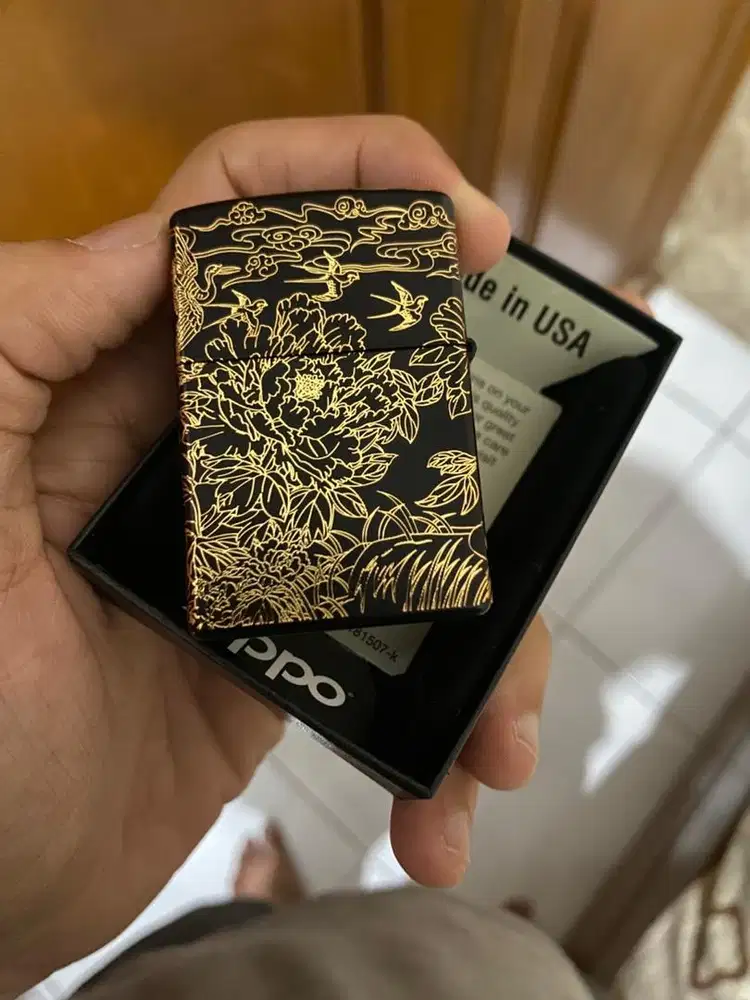 Zippo limited edition phoenix and flower gold plated black desi