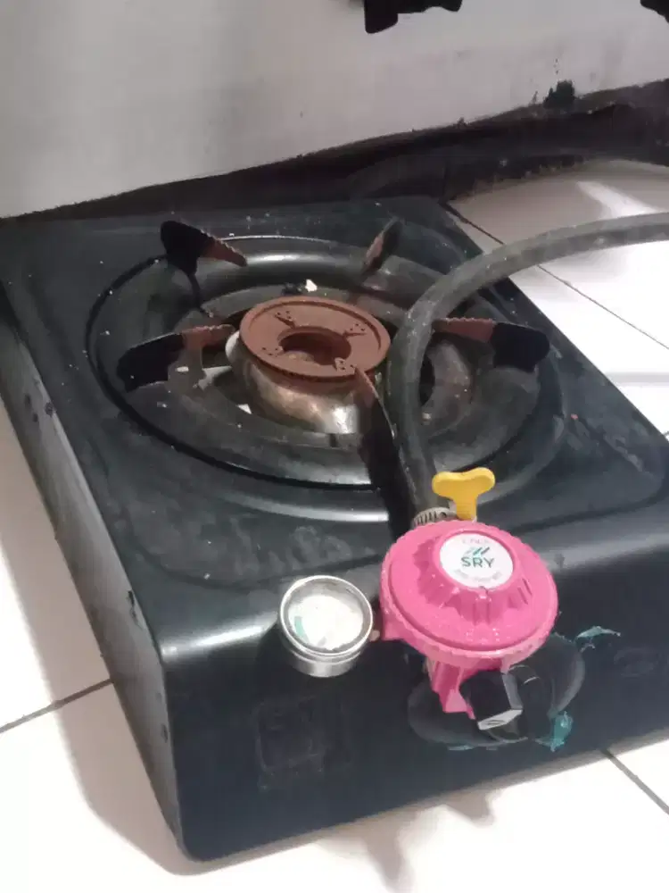 Kompor 1tungku berikut selang dan regulatornya